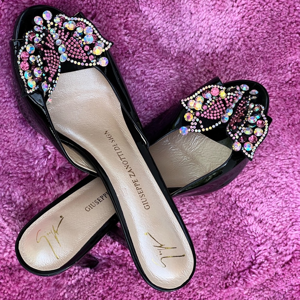 Beautiful heels - Picture 5 of 8